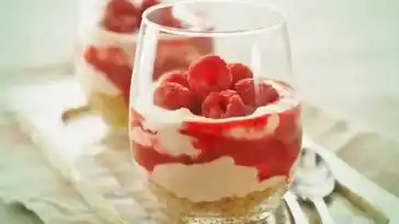Low Carb Himbeer-Käsekuchen im Glas Einfach und schnell