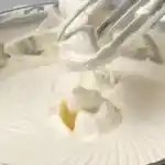Sanfte Buttercreme mit schneller Zubereitung 4x