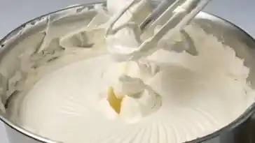 Sanfte Buttercreme mit schneller Zubereitung 4x