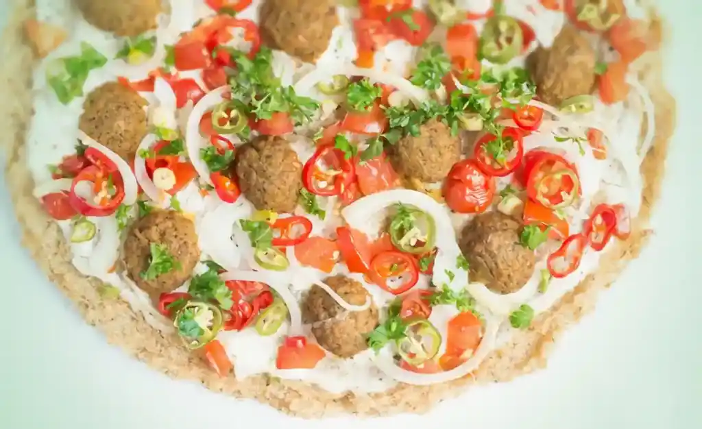 Bio Quinoa-Pizza mit Falafel