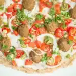 Bio Quinoa-Pizza mit Falafel: Ein Gesunder und Leckerer Genuss