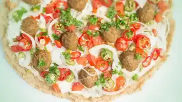 Bio Quinoa-Pizza mit Falafel: Ein Gesunder und Leckerer Genuss