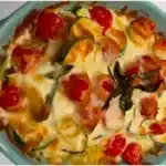 Lecker Low Carb Huhn-Auflauf mit Gemüse