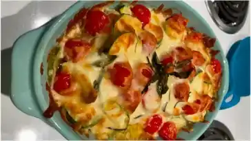 Lecker Low Carb Huhn-Auflauf mit Gemüse