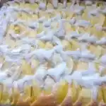 Apfelkuchen auf dem Blech