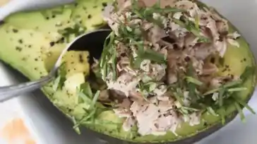 Avocado Thunfisch Salat: Ein Leichtes und Köstliches Rezept