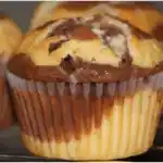 Donauwellen Muffins gefüllt mit Kinder Schokobons
