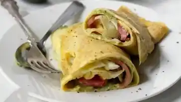 Eier Wraps und Zucchini-Frittata
