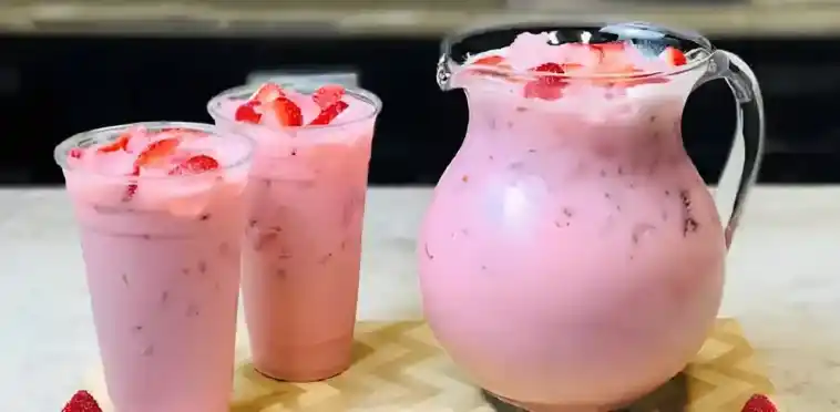 Erdbeerbowle mit Joghurt: Ein erfrischendes Sommergetränk!