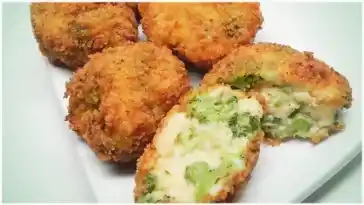 Fitness Brokkoli-Cheese-Bällchen: Gesunde und leckere Snacks für den Genuss