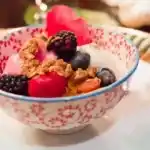 Griechischer Joghurt mit heisen Himbeeren W2xEX 4x 2n
