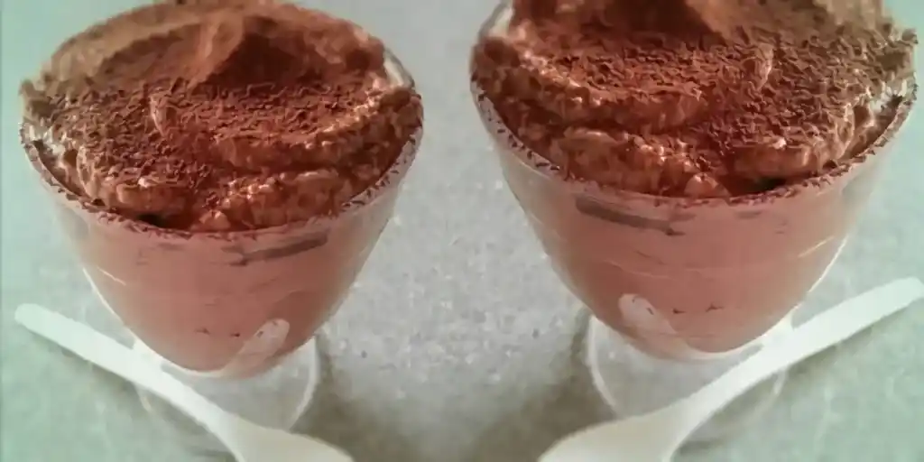 Lecker Kalorienarme mousse au chocolate ( ohne Gelatine )