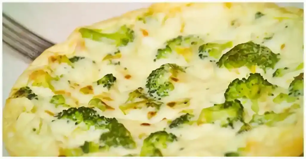 Low Carb Brokkoli-Omelette mit Käse
