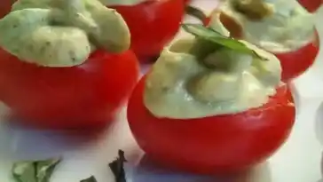Low Carb Gefüllte Tomaten