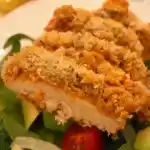 Low Carb Hähnchen in knuspriger Mandelkruste