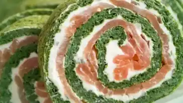 Low Carb Spinat-Lachs-Rolle