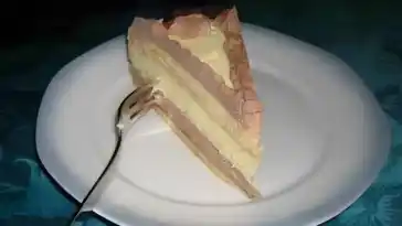 OMAS SCHOKO VANILLE BUTTERCREMTORTE AUS DEN 50ZIGERN