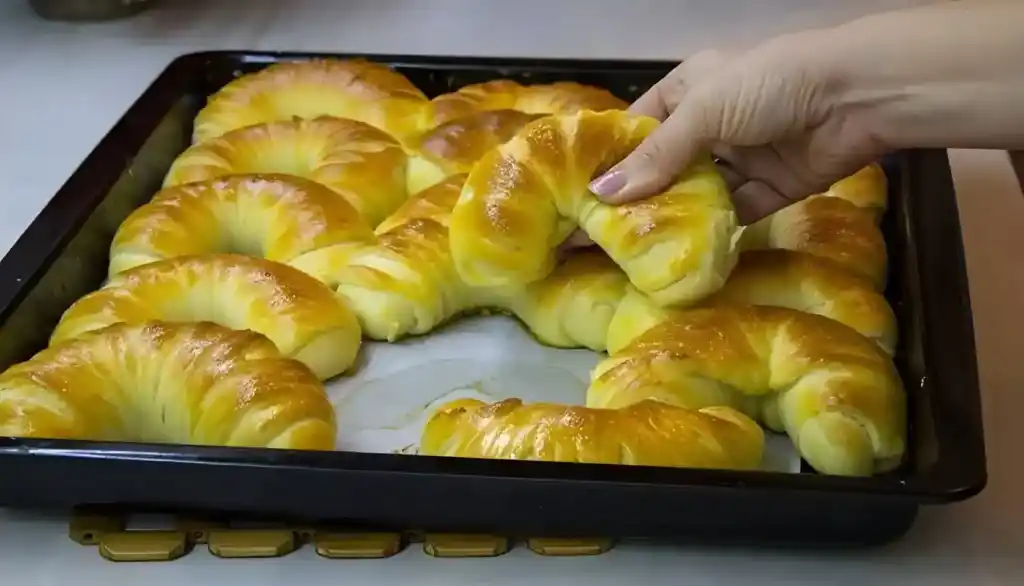 BRIOCHE leckeres HÖRNCHEN