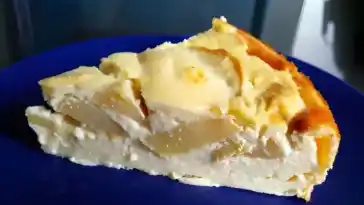 Bodenloser low carb Käsekuchen mit Äpfeln