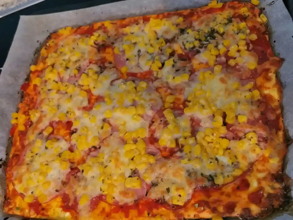 Die Low Carb Pizza hat nur 9 g Kohlenhydrate