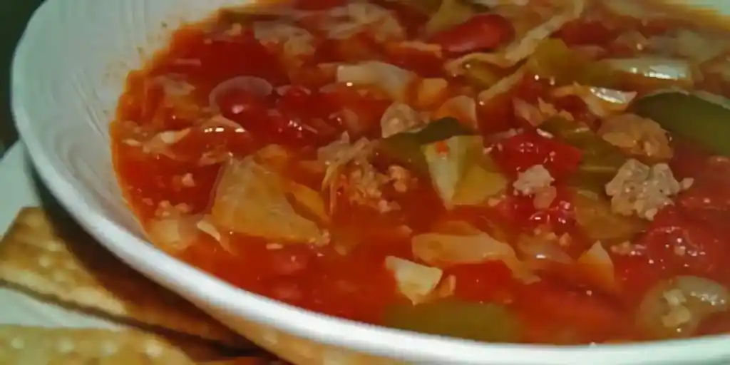 Feurige Hack-Tomaten Suppe