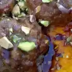 Kalorienarme Frikadellen und Möhren-Püree