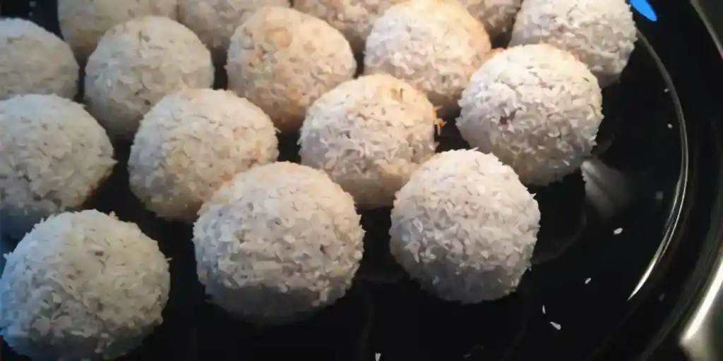 Kalorienarme Protein-Schoko-Kokoskugeln So Lecker
