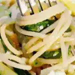 Linguine mit Zucchini und Zitronensauce