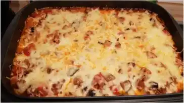 Low Carb Leckerbissen Entdecke den überbackenen Bolognese Auflauf