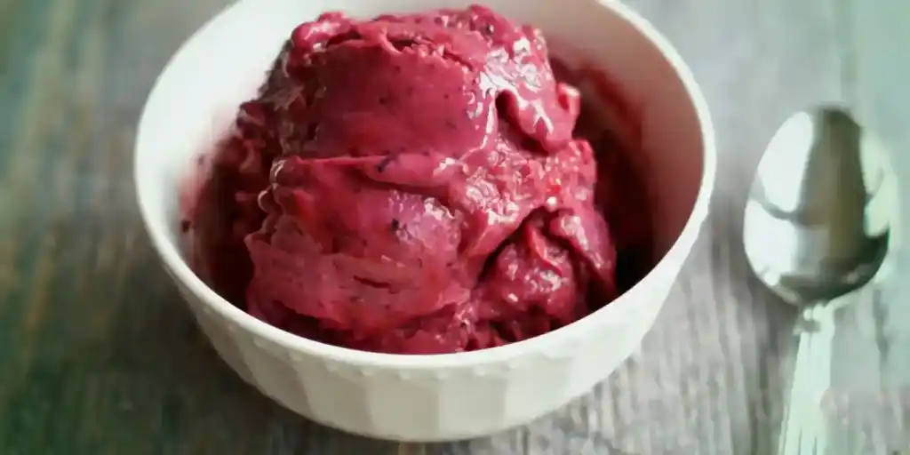 Low Carb Schnelle Himbeereiscreme