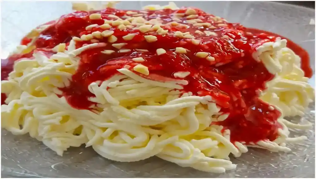 Low-Carb Spaghetti-Eis Eine cremige, fruchtige Köstlichkeit
