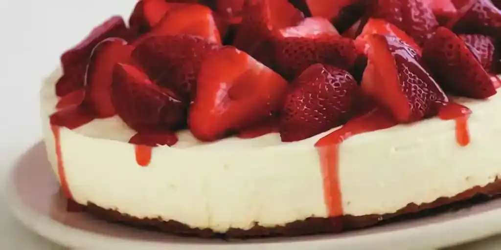 Low Carb Strawberry Cheesecake