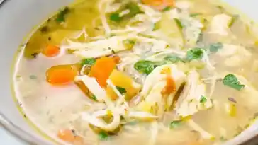 Low carb Hühnersuppe