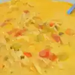 Low carb cremige Hähnchensuppe