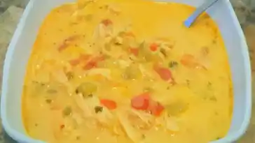 Low carb cremige Hähnchensuppe