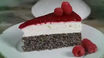 Mohn-Quark-Torte mit Himbeer-Topping (Low Carb Rezept)