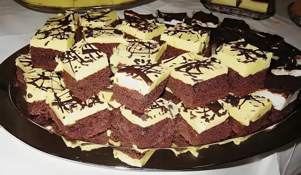 Schmilzt auf der Zunge, Eierlikörkuchen vom Blech!