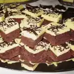 Schmilzt auf der Zunge, Eierlikörkuchen vom Blech!