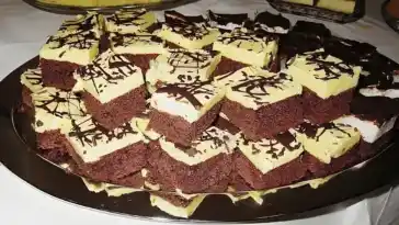 Schmilzt auf der Zunge, Eierlikörkuchen vom Blech!