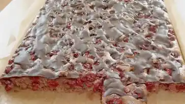 Schneller Schoko Kirsch Blechkuchen 4x