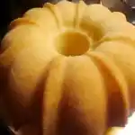 Schneller saftiger Gugelhupf – ein Tassenrezept
