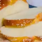 Zimt-Hefezöpfe aus dem Backofen