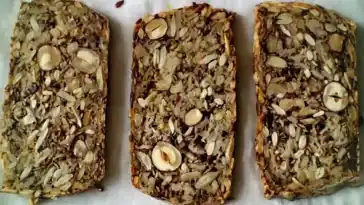 low carb brot mit nüssen und saaten