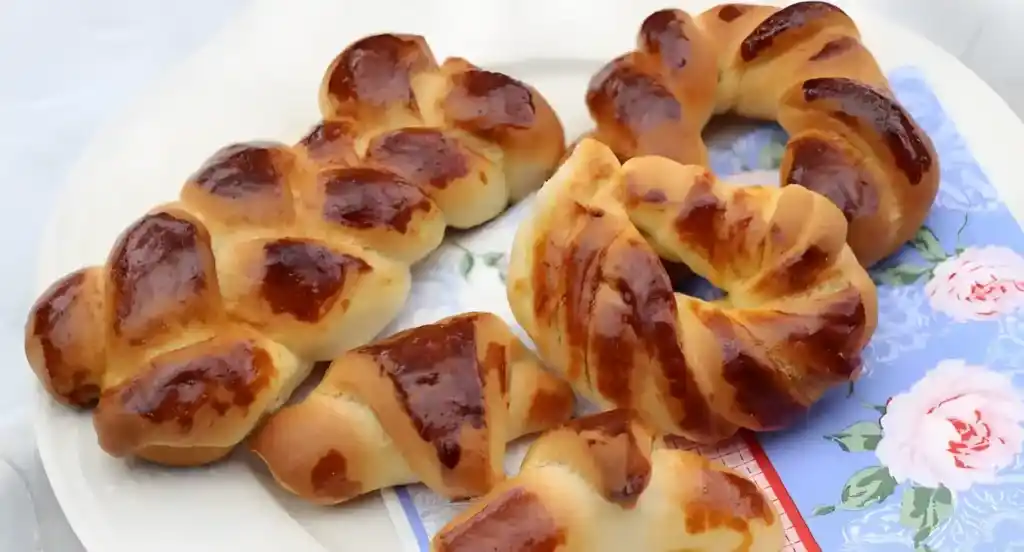 ACMA – Türkische süße Brötchen – Süßes Hefeteiggebäck