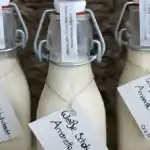 Amaretto Likör mit weißer Schokolade