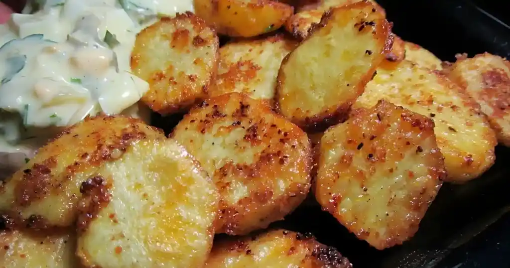 Amerikanische Parmesankartoffeln (im Ofen gebraten)