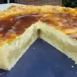 Apfelkuchen mit Creme – Guss