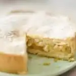 Apfelkuchen mit Füllung