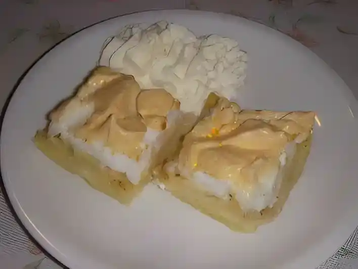 Apfelkuchen mit Schneehaube