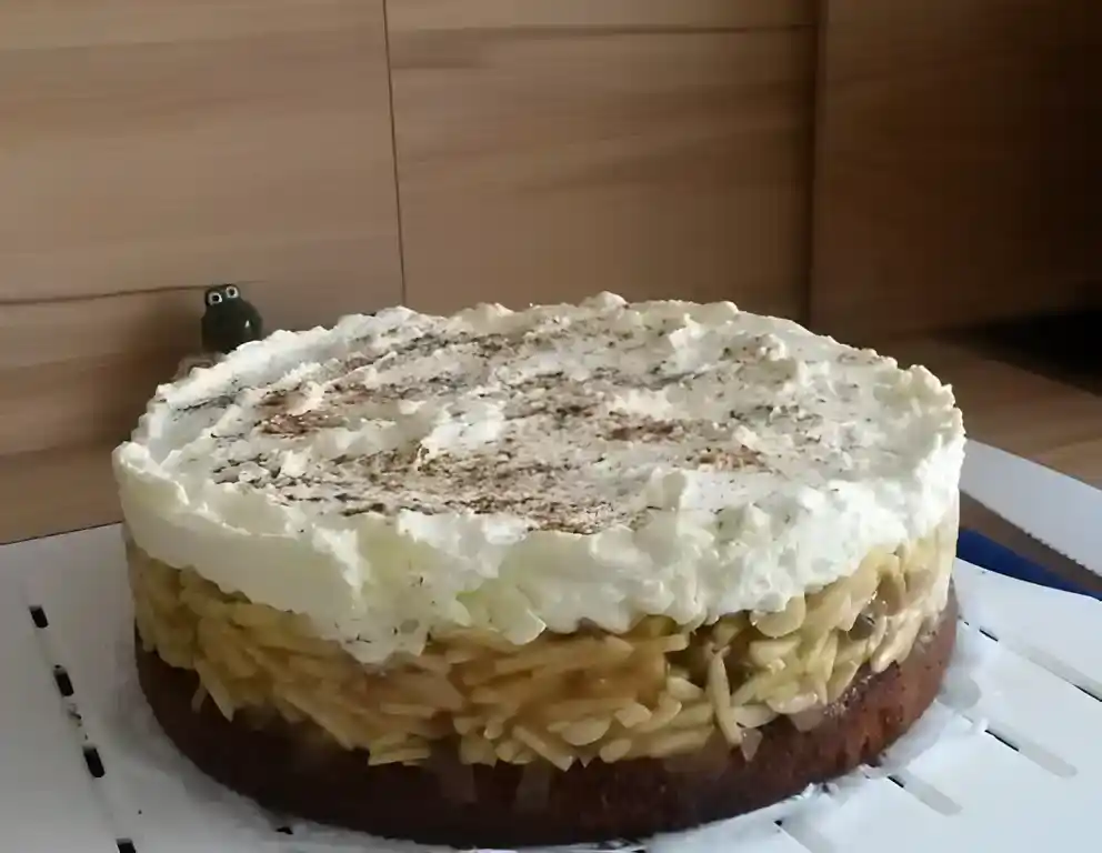 Apfelstrudeltorte